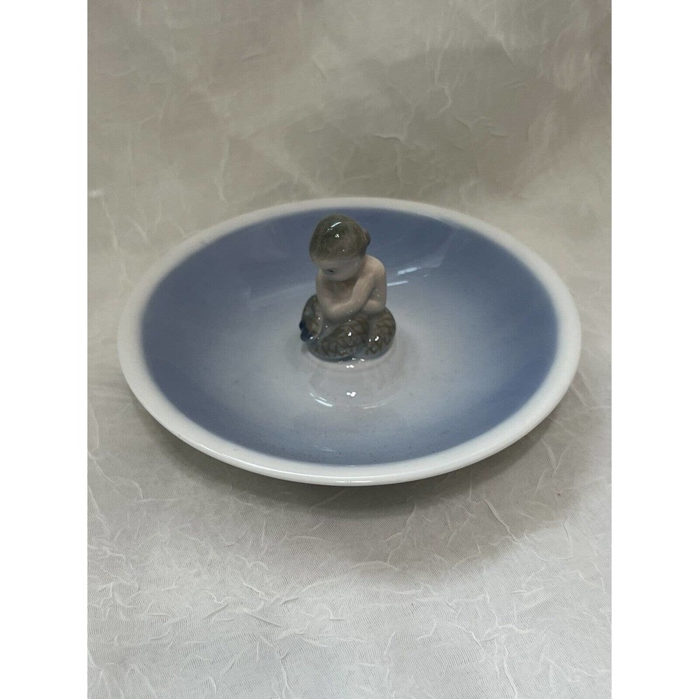 Vintage Ring Dish w/ Mermaid. Hand Painted Denmark Royal Copenhagen 3231, 1967